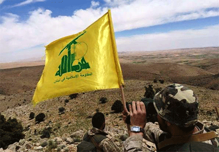 Combatientes de Hezbolá en la frontera Sirio-Libanesa Combatientes de Hezbolá persiguen y eliminan a terroristas